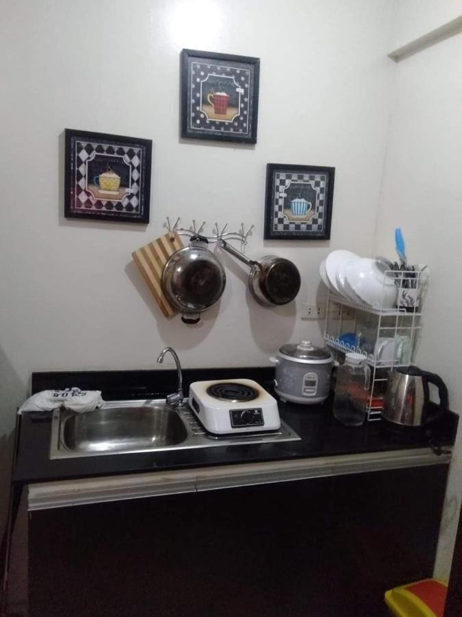 Ekonumi Rooms At Moonwalk Paranaque Paranaque City Exteriör bild