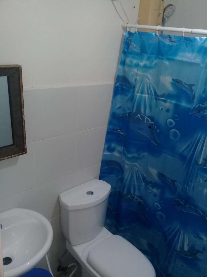 Ekonumi Rooms At Moonwalk Paranaque Paranaque City Exteriör bild