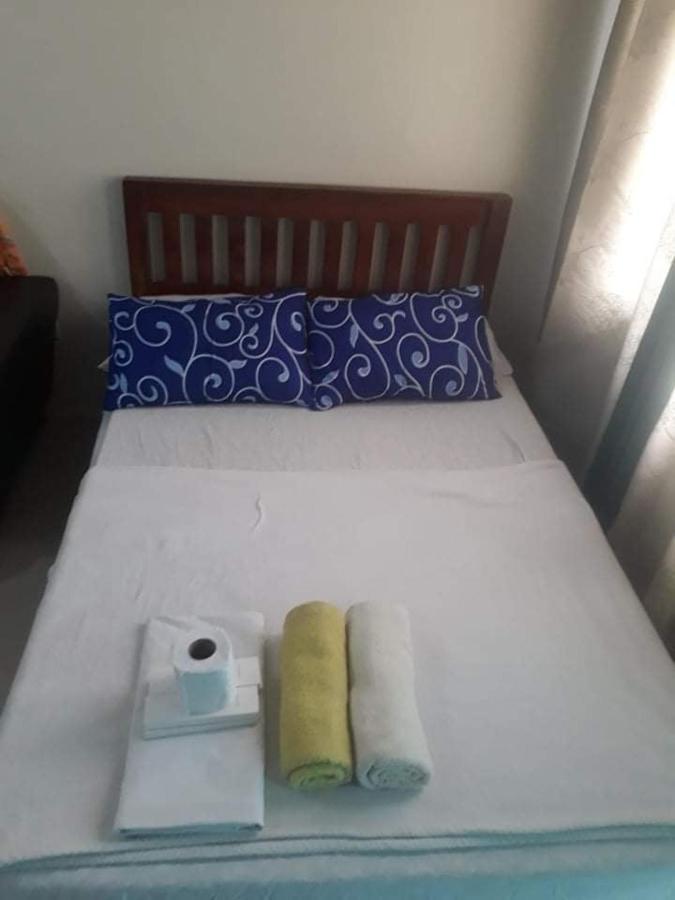 Ekonumi Rooms At Moonwalk Paranaque Paranaque City Exteriör bild