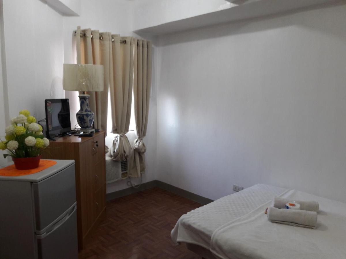 Ekonumi Rooms At Moonwalk Paranaque Paranaque City Exteriör bild