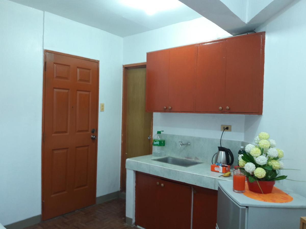 Ekonumi Rooms At Moonwalk Paranaque Paranaque City Exteriör bild