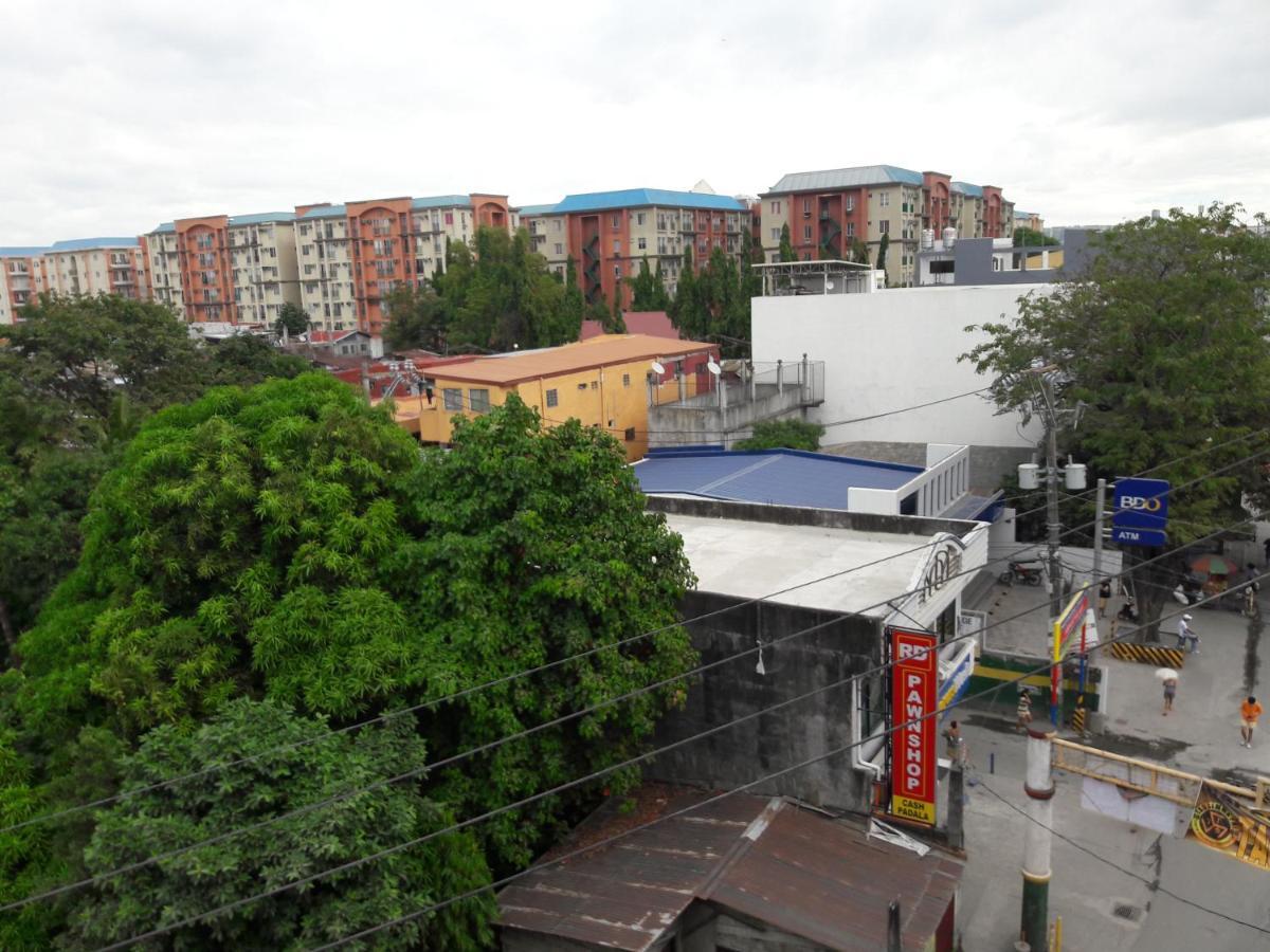 Ekonumi Rooms At Moonwalk Paranaque Paranaque City Exteriör bild